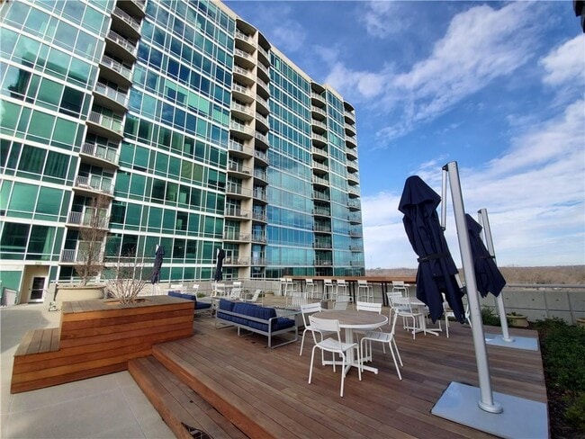 Building Photo - 943 Peachtree St NE