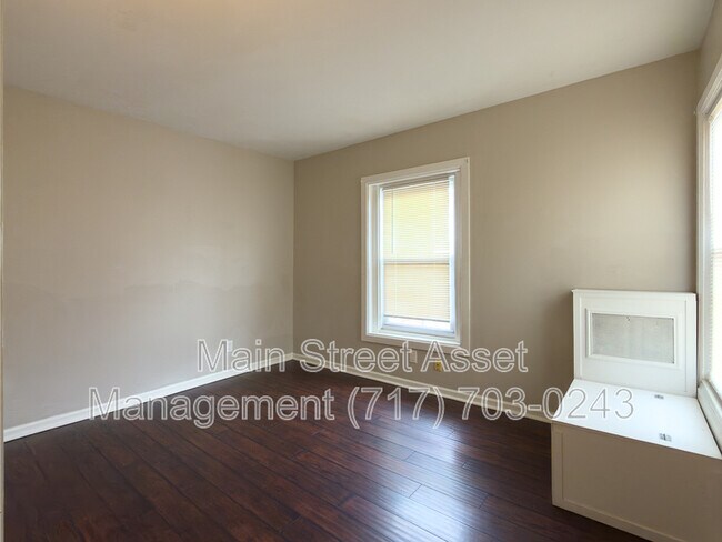 Building Photo - 1620 Randolph St