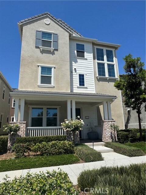 Primary Photo - 16216 Hollyhock Ave