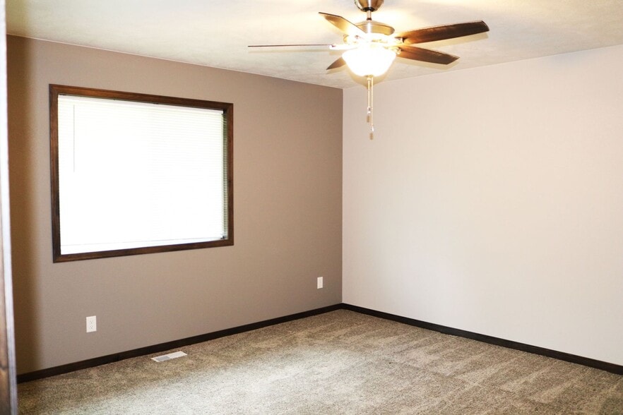 Building Photo - 3508 S Outfield Cir