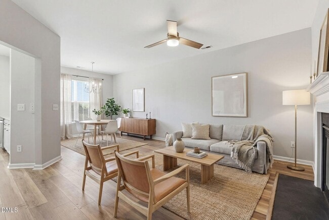 Building Photo - 956 Shining Wire Way