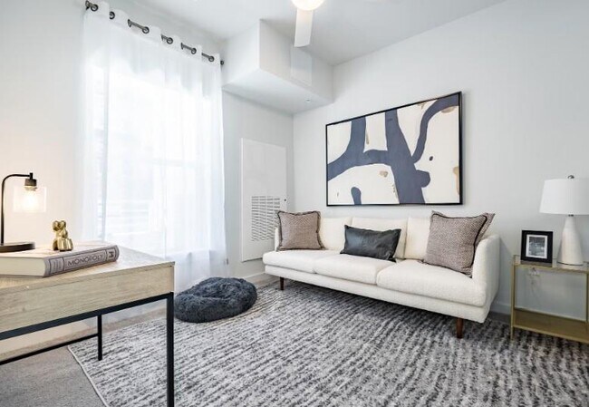 Building Photo - 750 Avondale Creek Dr.