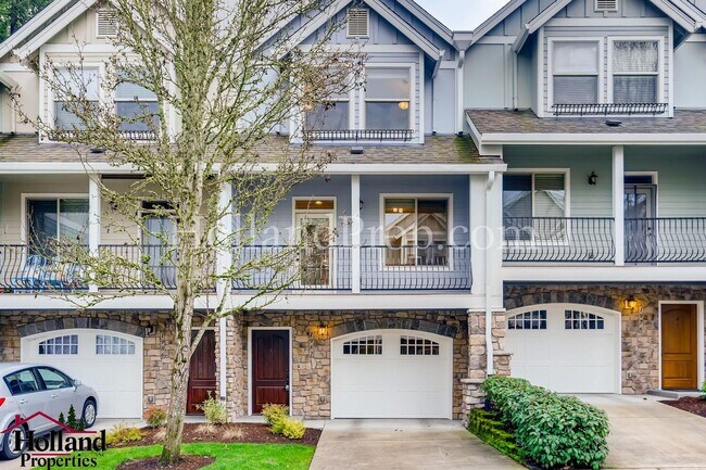 Building Photo - Pet free 3 bedroom Home with natural light...