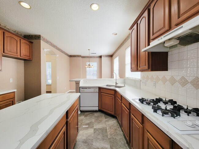 Building Photo - 11147 Carriage Lake Dr