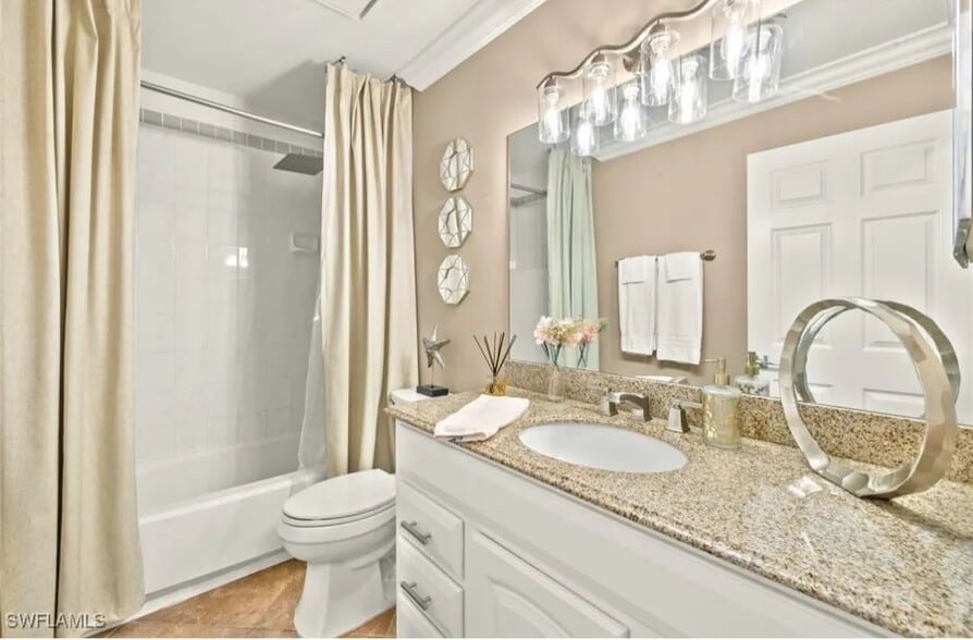 Building Photo - 2202 Hidden Lake Dr