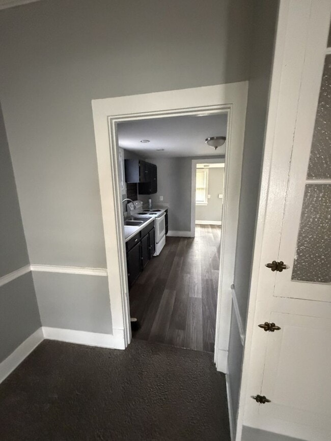 Building Photo - Cute and Cozy 2BD/1BA