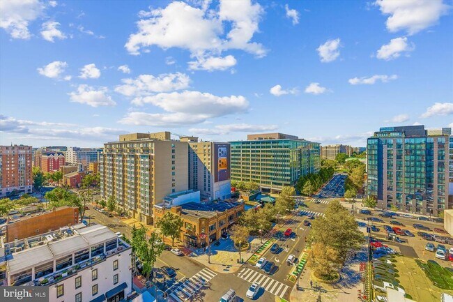 Building Photo - 475 K St NW