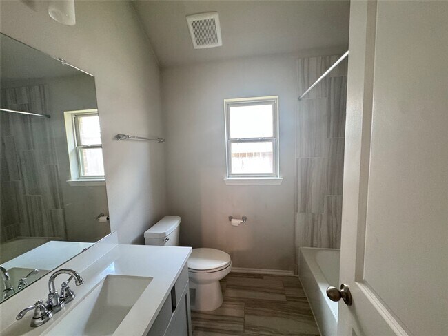 Building Photo - 10818 Cassiopeia Creek Cir