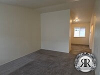 Building Photo - 2 bedroom, 1 bath, 1 Car Garage