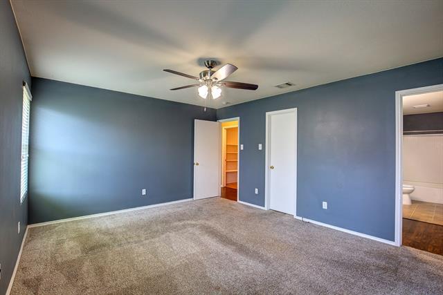Building Photo - 7000 Sylvan Meadows Dr