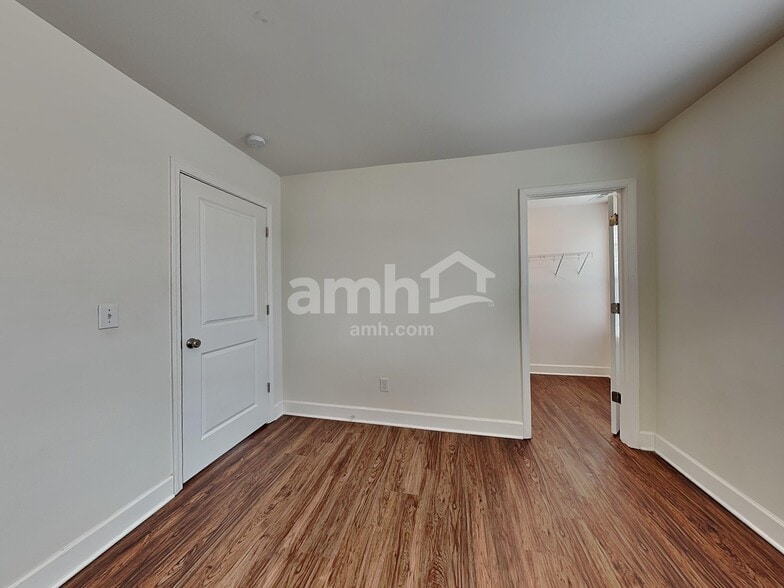 Building Photo - 417 Bluewater Dr