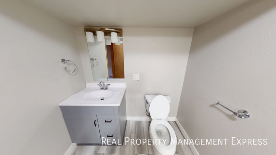 Building Photo - 1 Bedroom 1 Bathroom Apartment