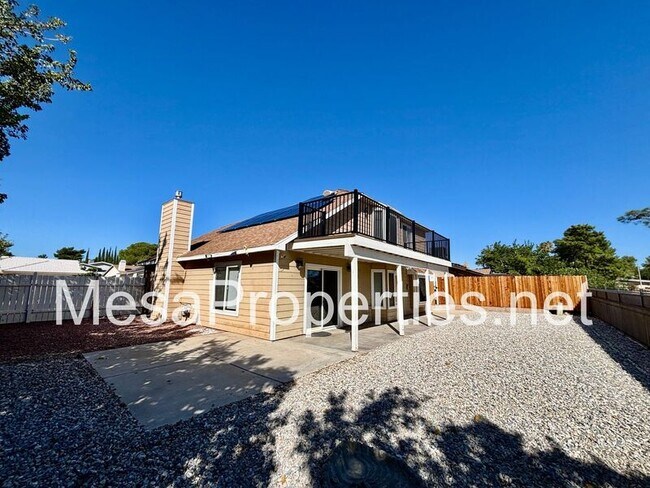 Building Photo - 13871 Oakmont Dr