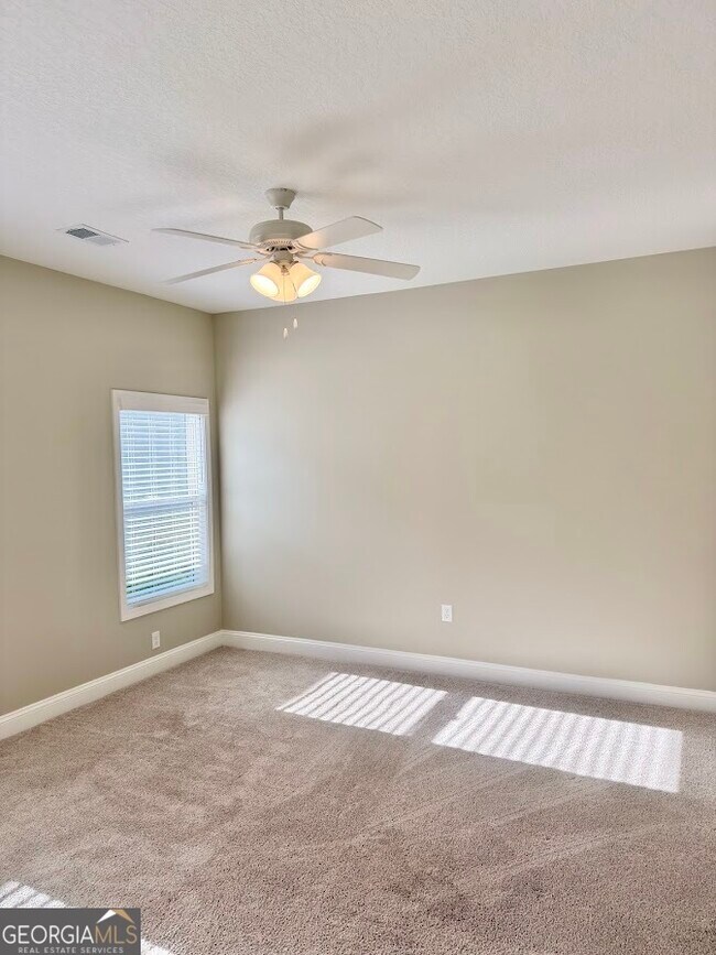 Building Photo - 142 The Villas Wy