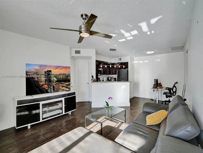 Building Photo - 457 Vista Isles Dr