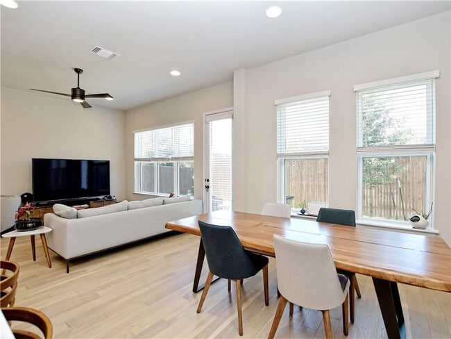 Building Photo - 13606 Cibolo Trace