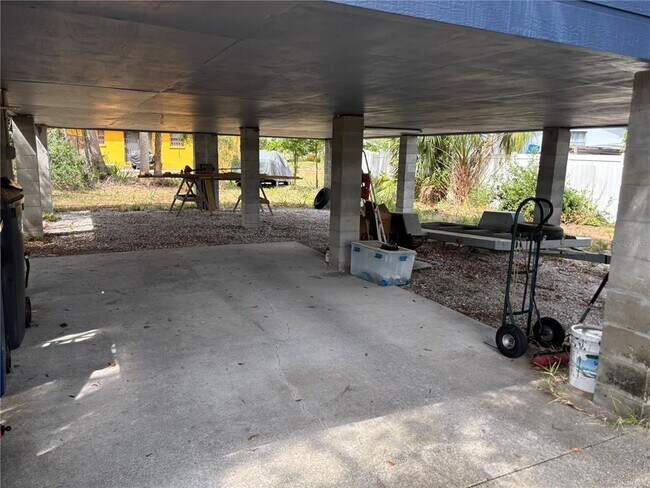 Building Photo - 716 Tropical Dr