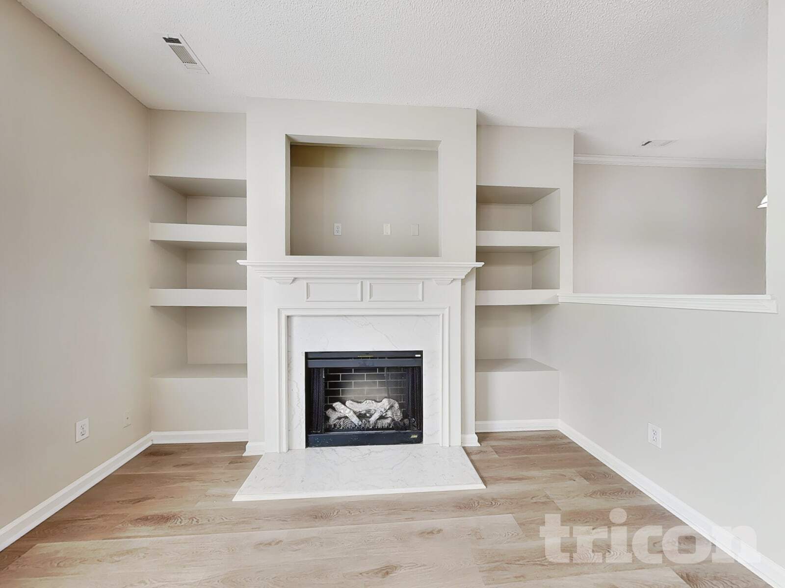 Building Photo - 4864 Sierra Way