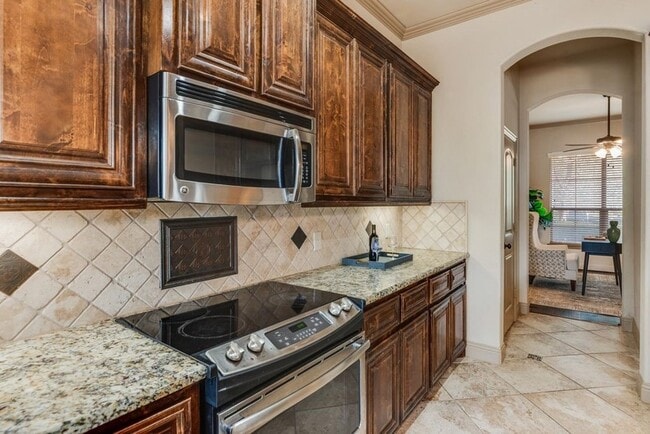 Building Photo - 929 Lake Meadow Ln