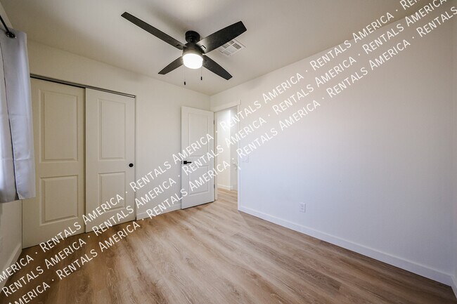 Building Photo - 3829 E Ironwood Dr