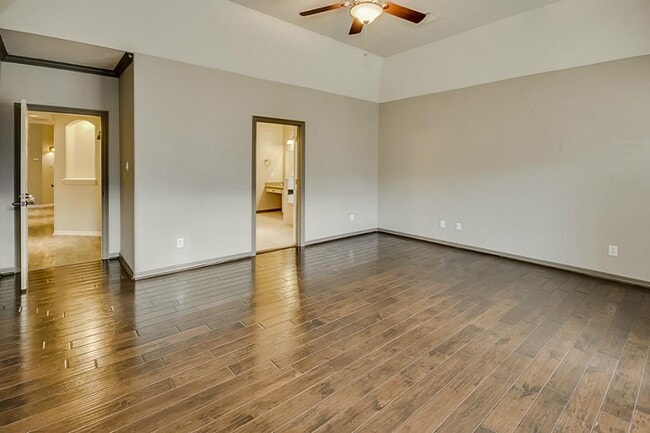 Building Photo - 1143 Sopris Dr