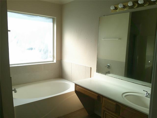 Building Photo - 5644 Indian Hill Dr