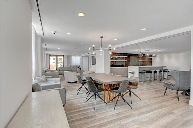 Building Photo - 110 N Federal Hwy