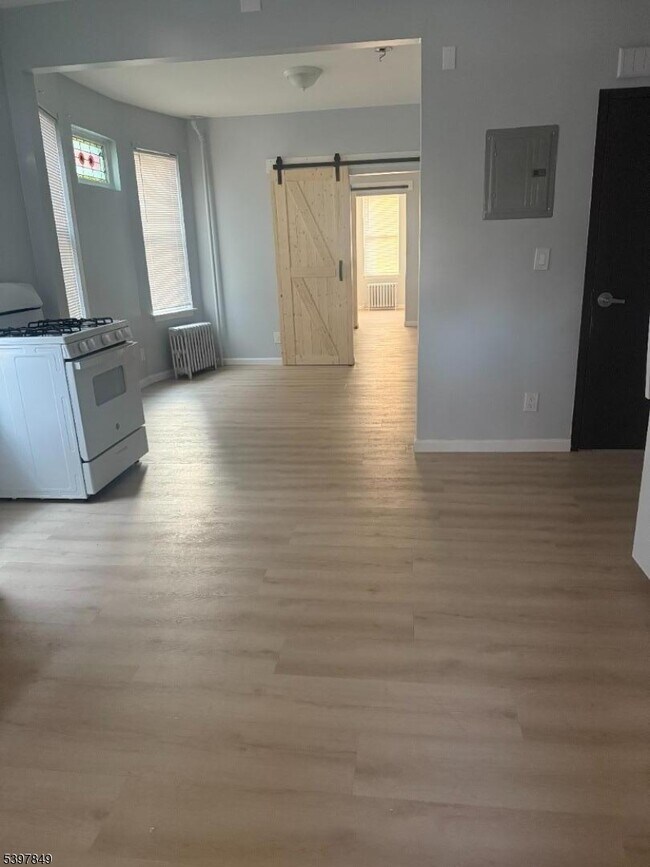 Building Photo - 38 Franklin Ave