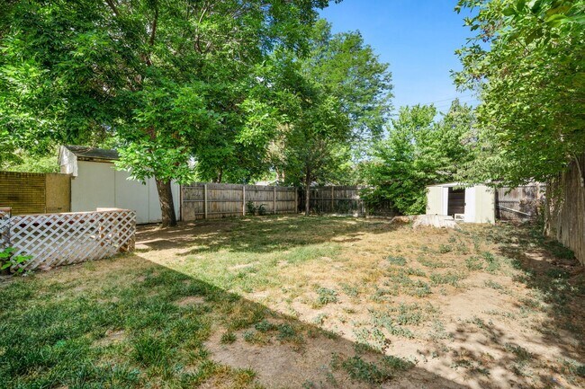 Building Photo - 3405 Butternut Dr