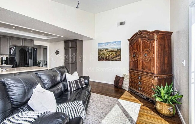 Building Photo - 217 Foulkstone Way