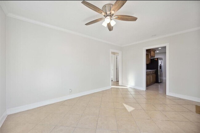 Building Photo - 220 Armstrong St