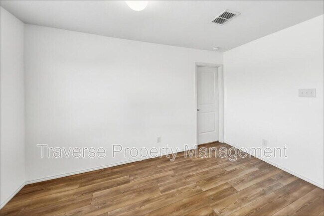 Building Photo - 14421 Artisan Dr