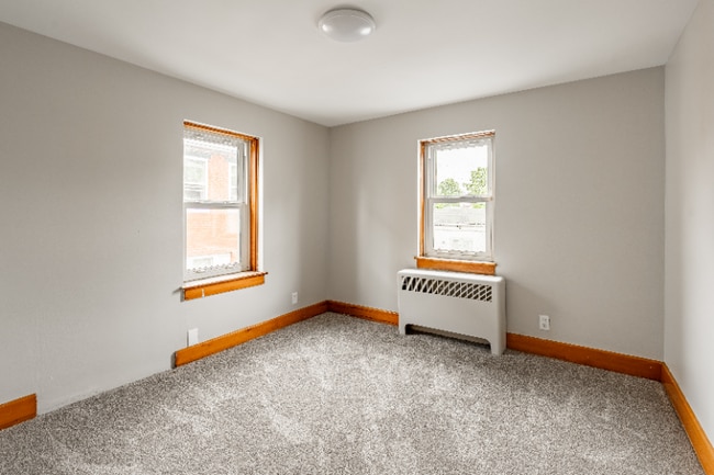 Building Photo - 308 Cherry St