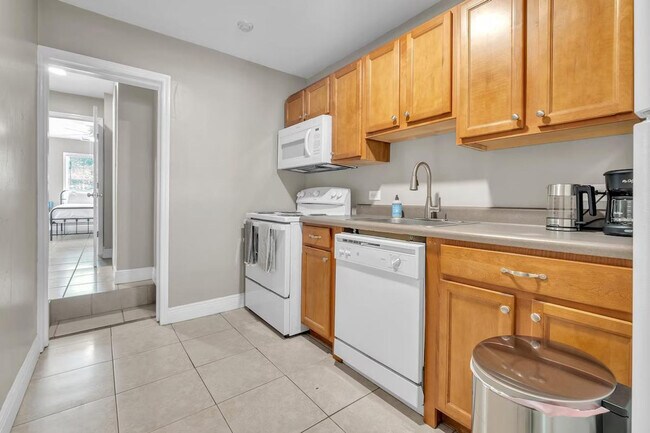 Building Photo - 770 Gold Nugget Trail