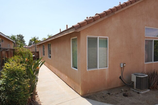 Building Photo - 14752 Eaglehead Mountain Dr