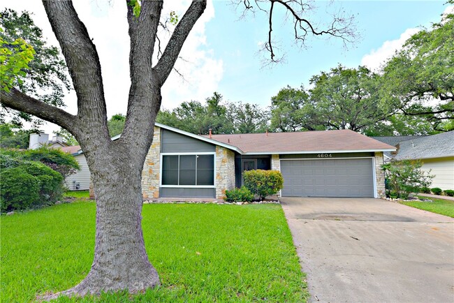 Building Photo - 4604 Pelham Dr