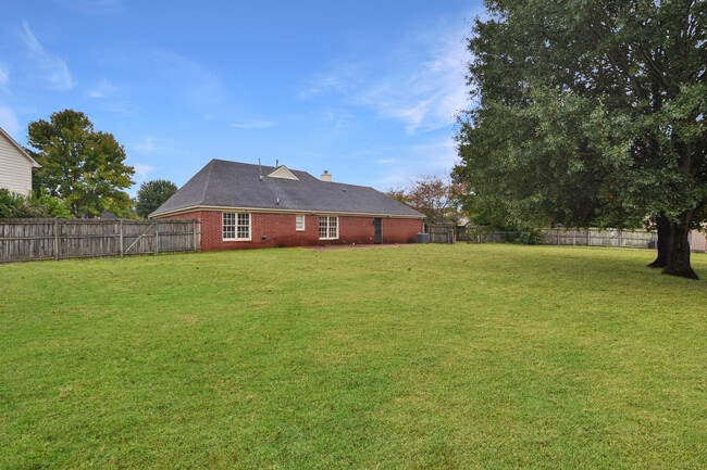 Building Photo - 4299 Gin Wade Cove