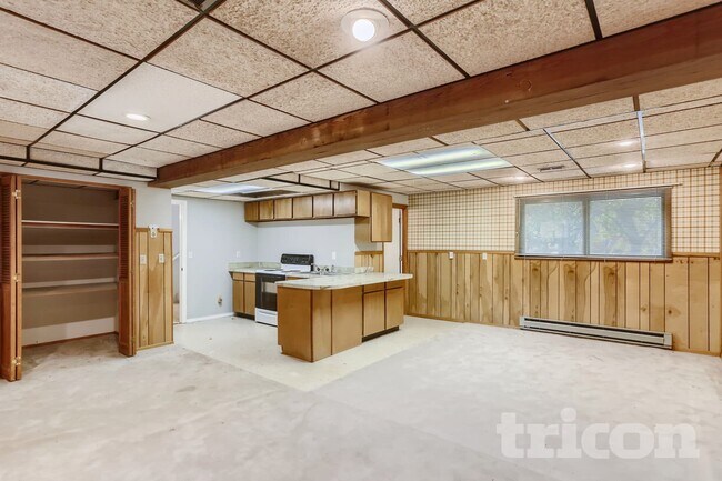 Building Photo - 2015 NW 3rd St