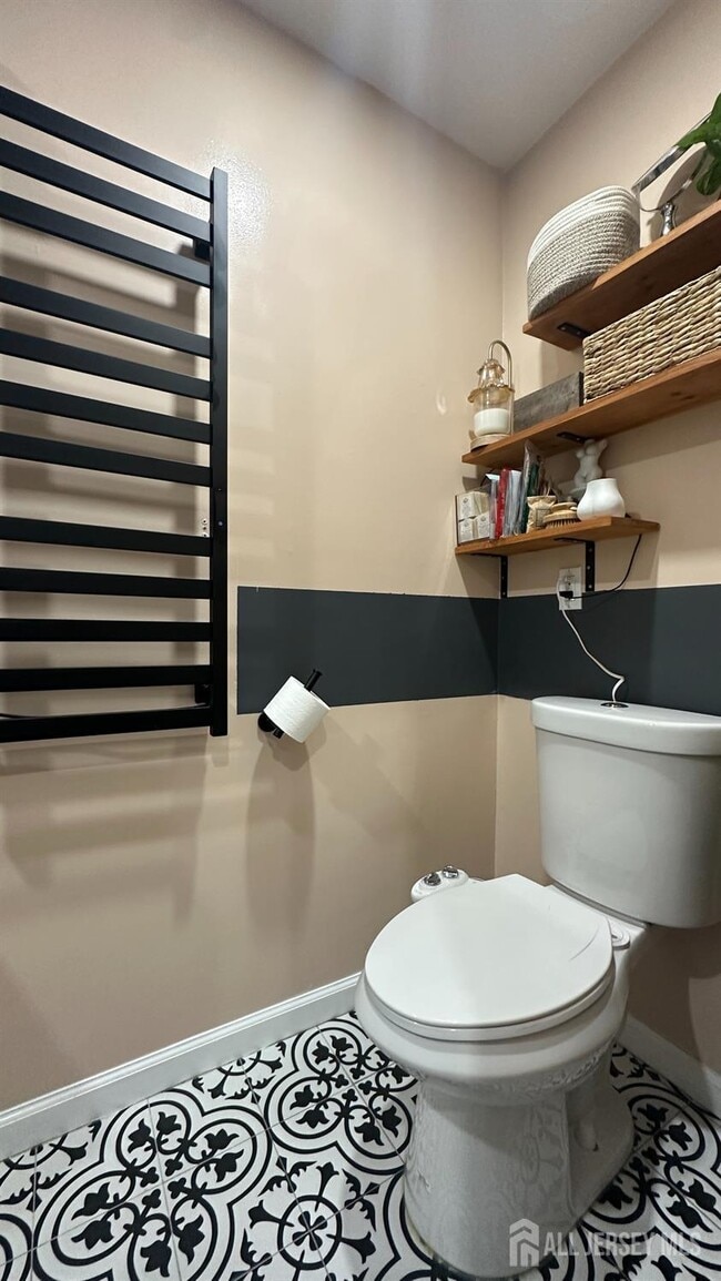 Building Photo - 8 Cosgrove Ct