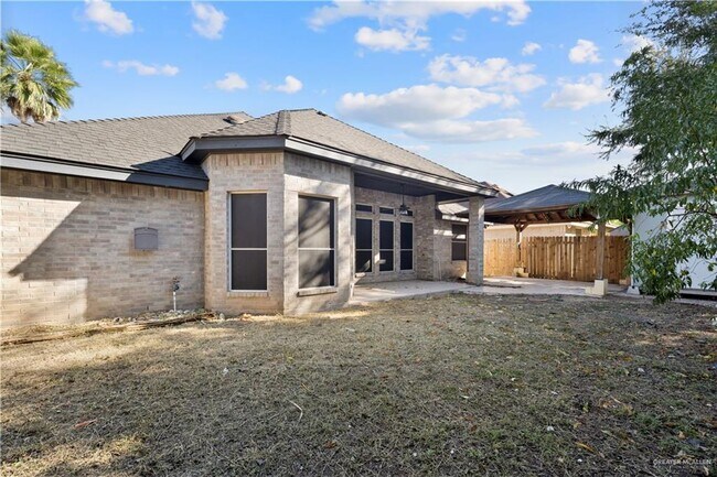 Building Photo - 13 Kiwi Ave