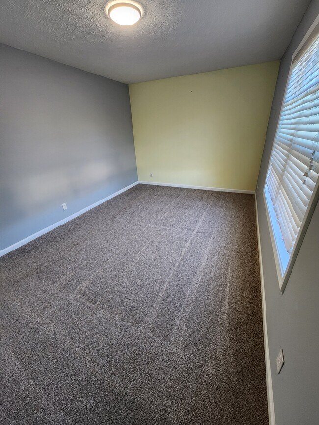 Building Photo - 8213 Briarhill Lane
