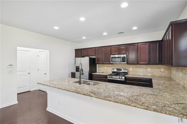 Building Photo - 5770 Rialto Way