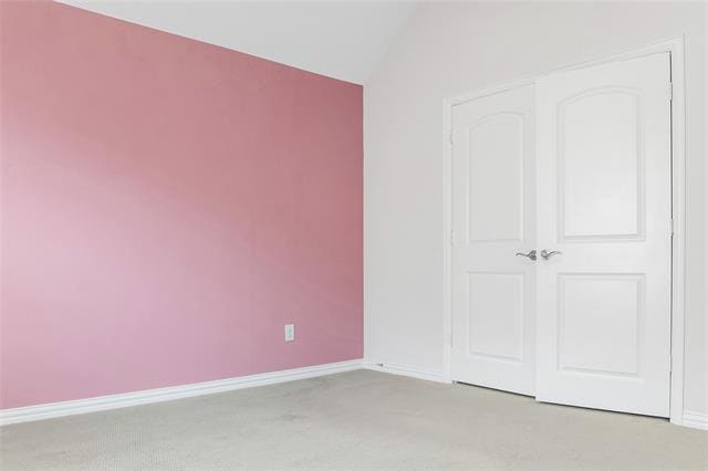 Building Photo - 12569 Royal Oaks Ln