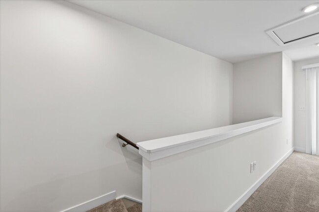 Building Photo - 530 Billingsley Rd