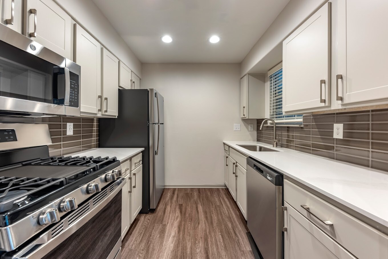 Building Photo - 13401 Metric Blvd