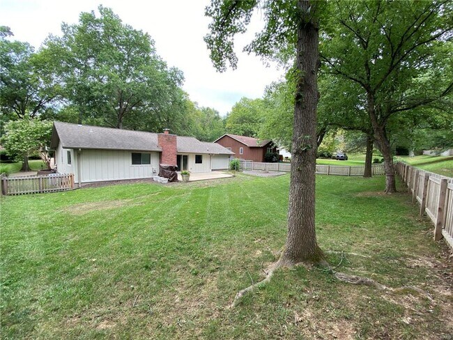 Building Photo - 762 La Feil Dr