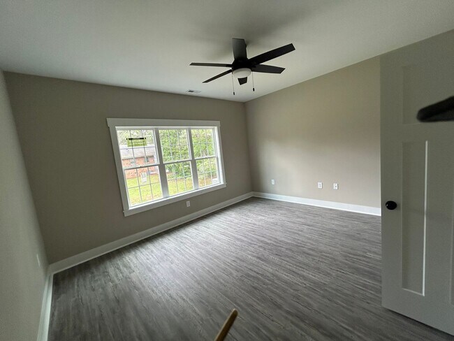 Building Photo - Stunning 3 bedroom 2.5 Bath Home for Rent - Built 2024