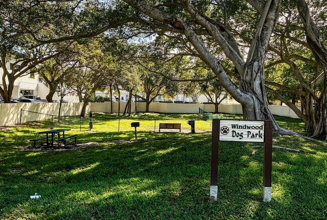 Building Photo - 416 Buttonwood Pl