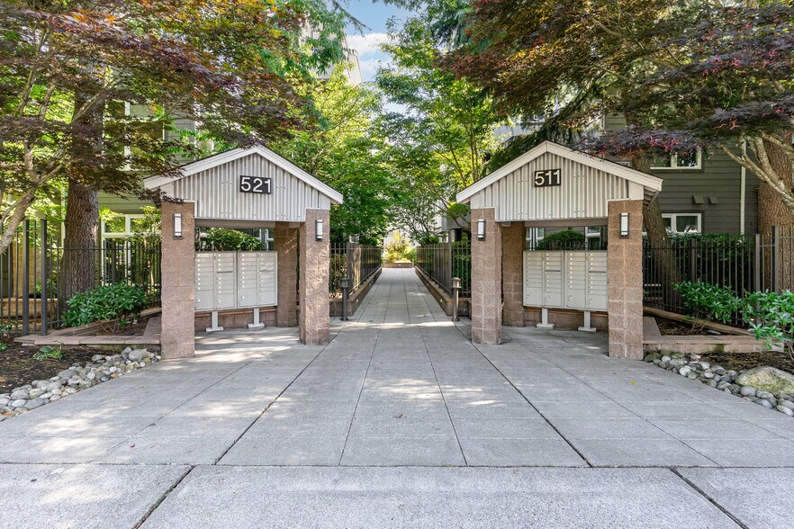 Primary Photo - 521 7th Ave