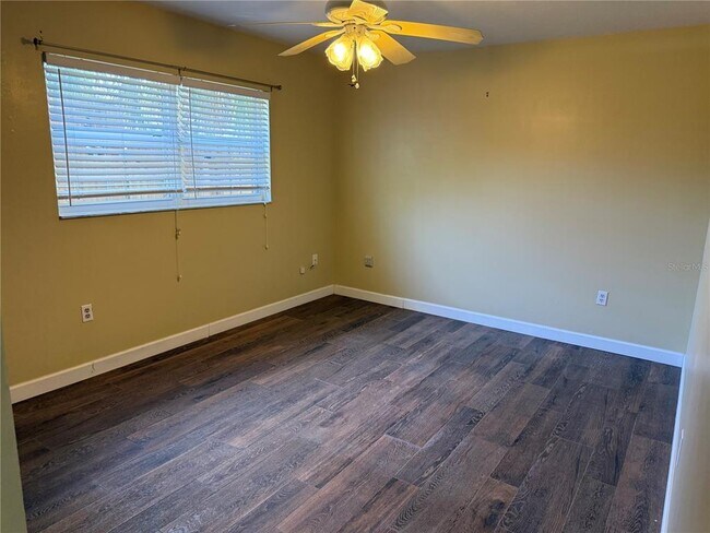 Building Photo - 2729 Nodosa Dr